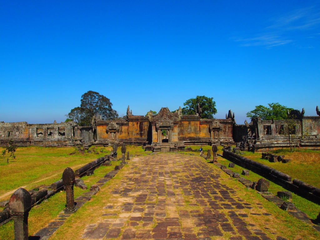 カンボジア第二の世界遺産 プレアヴィヒア寺院は天空の城だった